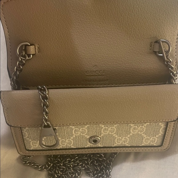 This is a Gucci Dionysus Super Mini shoulder bag . - Picture 5 of 12